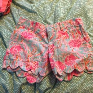 Lilly Pulitzer shorts size 00– perfect condition